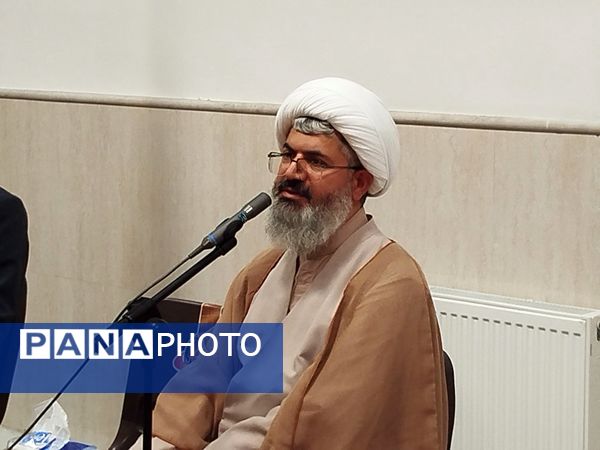 مراسم اختتامیه مدرسه انقلاب شهرستان کاشمر 