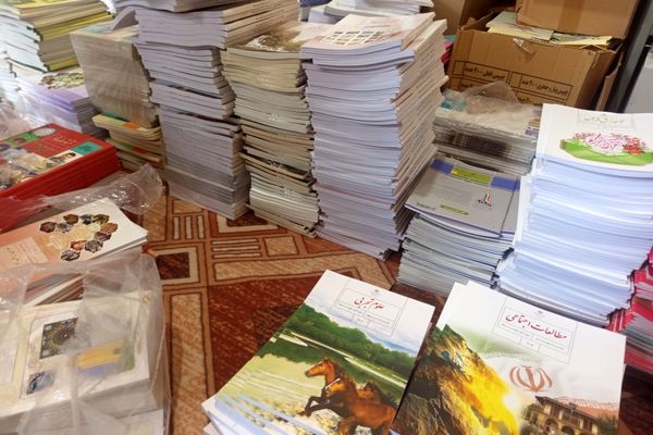 فصل همدلی در دبیرستان دوره متوسطه اول فاطمیه