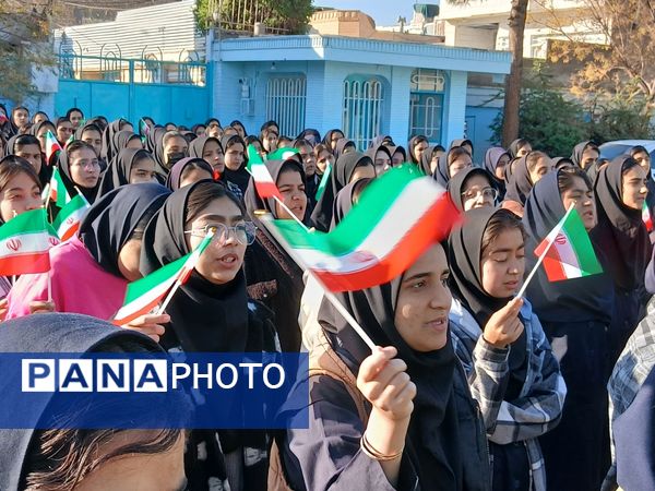 افتتاحیه همیاران معلم در دبیرستان فاطمیه