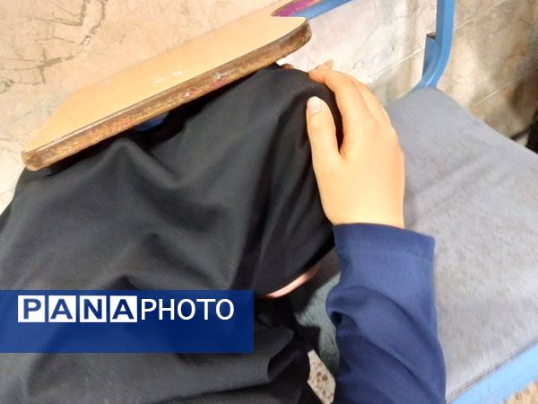 بیست و ششمین مانور سراسری زلزله در دبیرستان دخترانه فاطمیه