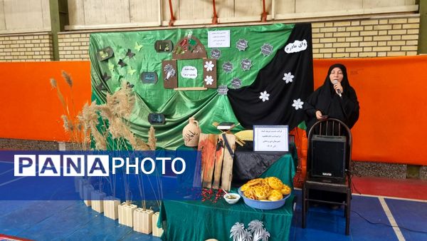 پخت نذری گرامیداشت ایام فاطمیه در دبیرستان دین و دانش مرند