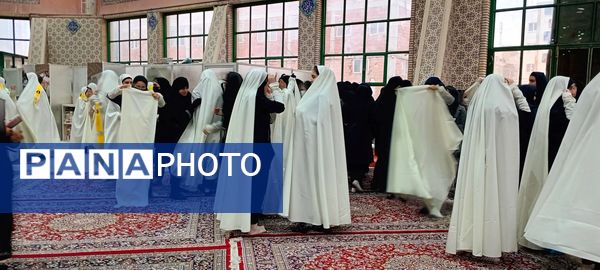 پیش اجرای گروه ۱۰۰۰ نفره پیشتازان قبل از اجلاسیه سراسری نماز