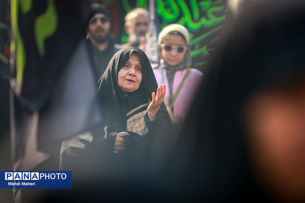 اجتماع عزاداران فاطمی در میدان هفت تیر