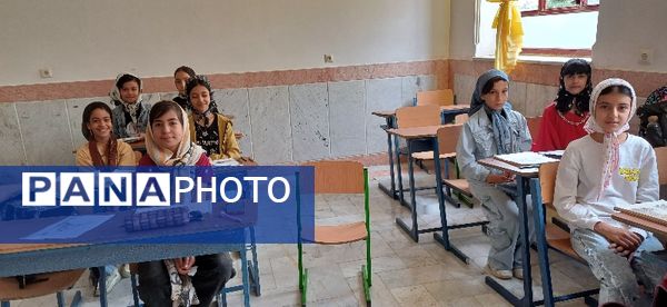 بازدید مسئولان اداره آموزش و پرورش شهرستان شیروان از کلاس‌های اوقات فراغت کانون سمیه