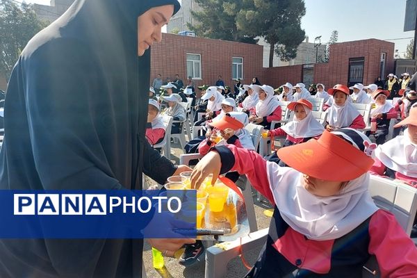 آیین بهره‌برداری از مدرسه زنده‌یاد لیلا لروند کهریزک