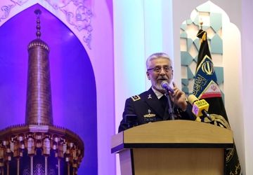 ارتش مقابل هرگونه نفوذ دشمن به ایران ایستاده است