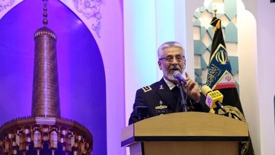 ارتش مقابل هرگونه نفوذ دشمن به ایران ایستاده است