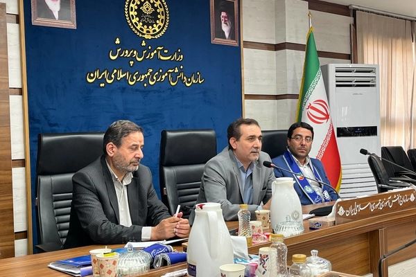 باید مدرسه را به کانون زنده فرهنگی و هنری تبدیل کنیم/هنر، زبان مشترک تربیت