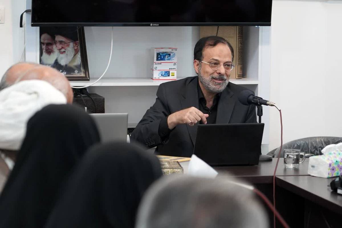 نهجالبلاغه یک گنجینه علمی است که همه نیازهای بشر را فراهم میکند