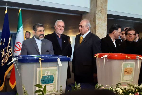 حضور استاندار تهران در شعب اخذ رای انتخابات 1402