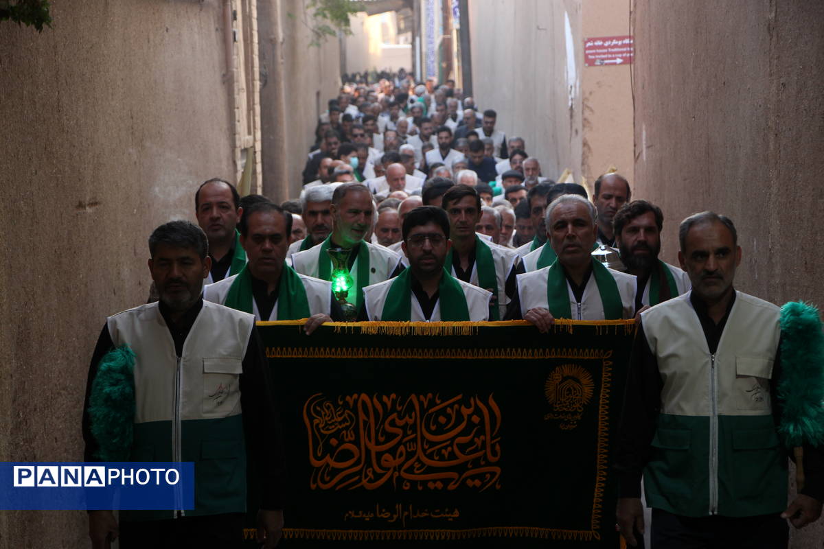 کاروان نمادین حضور امام رضا (ع) در یزد