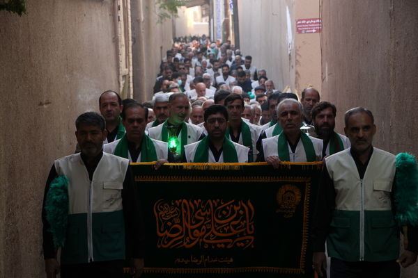 کاروان نمادین حضور امام رضا (ع) در یزد