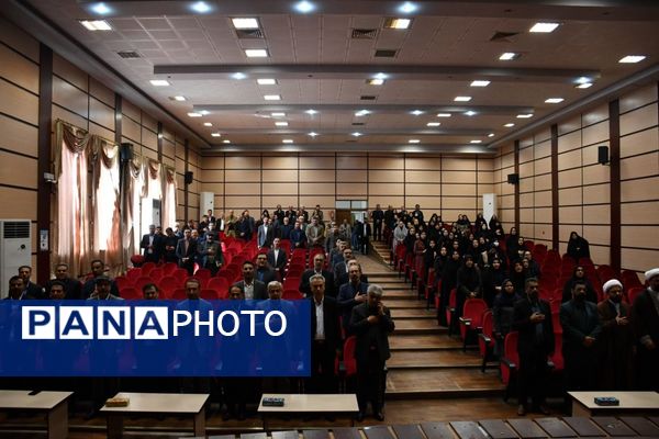 گردهمایی مدیران مدارس متوسطه نواحی چهارگانه شیراز و آموزش و پرورش عشایر فارس