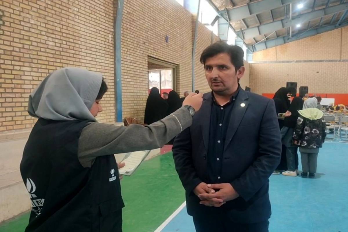 کتابخوانی کلید تغییر نگاه نسل جوان است