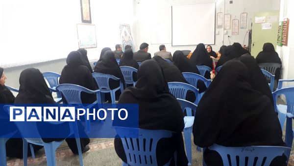 کارگاه آموزشی مربیان پیشتاز شهرستان ابرکوه