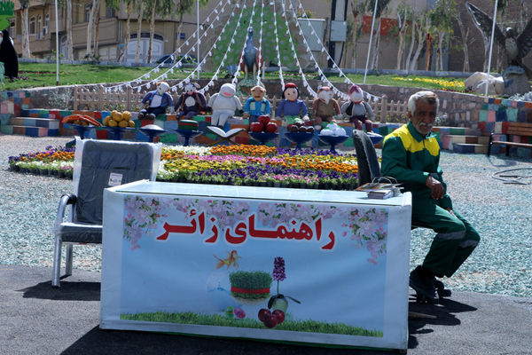 خدمات‌رسانی ستاد تسهیلات و راهنمای زائران نوروزی در قم