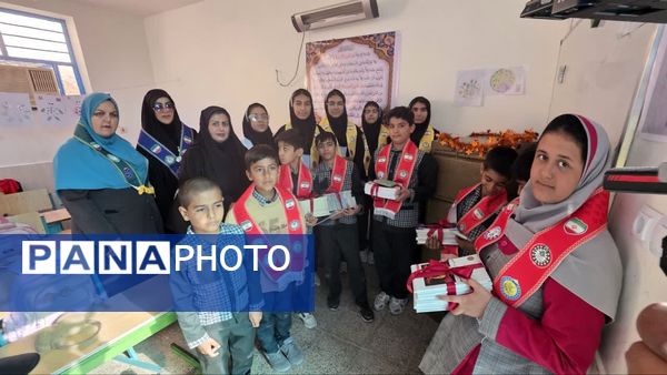 موج کتاب در مدارس روستایی؛ از هدیه‌ ۲۰۰ جلدی تا اشتیاقی برای مطالعه