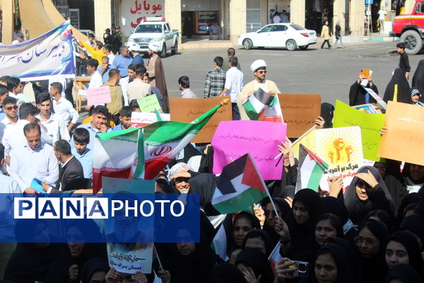 راهپیمایی روز دانش‌آموز در شهرستان بم