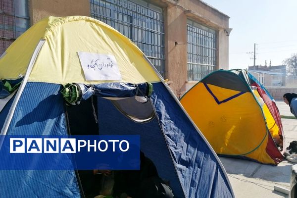 جشن انقلاب در دبیرستان حضرت فاطمه (س) و هنرستان عفاف، شهر تیتکانلو