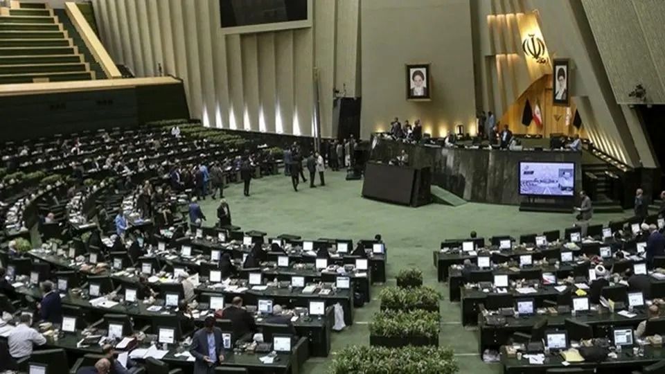 قرائت اسامی 62 نماینده غایب روز گذشته مجلس 