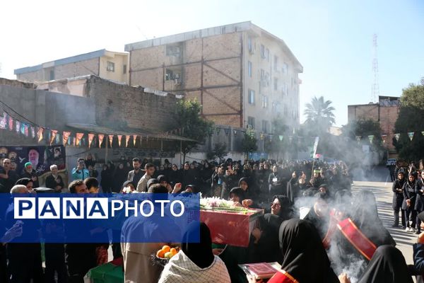 پیکر شهید گمنام در مدارس دخترانه گرگان مورد استقبال قرار گرفت