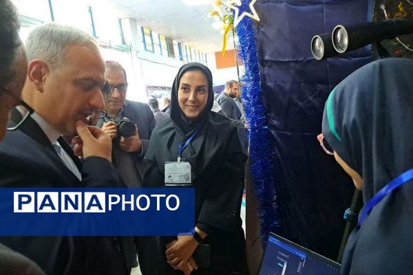 غرفه پژوهش سرای زکریای رازی، جذاب ترین غرفه نمایشگاه دستاوردهای پژوهشی دانش آموزان شهرستانهای تهران 