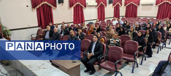 انتخابات انجمن و اولیا و مربیان مدرسه نمونه دولتی فرزانگان شهرستان شیروان 