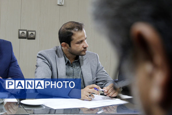 نشست جمع بندی بازدید‌های پروژه مهر از شهرستان‌های گرمه و جاجرم