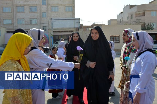 برگزاری المپیاد ورزشی درون مدرسه‌ای در بهارستان‌دو