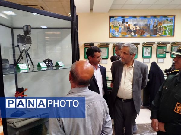 بازدید فرماندار کاشمر از موزه دفاع مقدس در زیارتگاه شهید مدرس(ره)