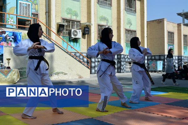 از حرکات رزمی دانش‌آموزان تا طناب‌کشی معلمان، المپیاد ورزشی مدرسه حکمت بهارستان‌دو
