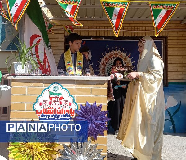 همایش بزرگ یاوران انقلاب در آموزشگاه دخترانه جنت ملارد 