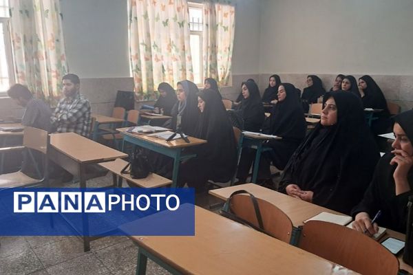 برگزاری کارگاه توانمندسازی نیروی انسانی طرح توانا ویژه نومعلمان در ناحیه یک شهرری