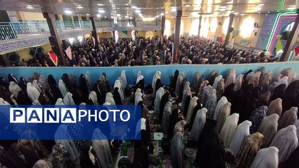 نماز جمعه تویسرکان؛ تجلی خدمت و مهر مادری در کنار نهادهای مردمی