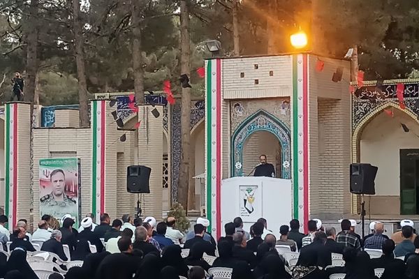 اولین سالگرد شهید محرم هادی میرآبادی بر سر مزارش برگزار شد  