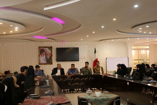 دیدار مدیر‌سازمان دانش‌آموزی استان با دانش‌آموزان خبرنگار قطب سیستان 