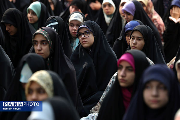 حضور وزیر آموزش و پرورش در جمع دانش‌آموزان معتکف