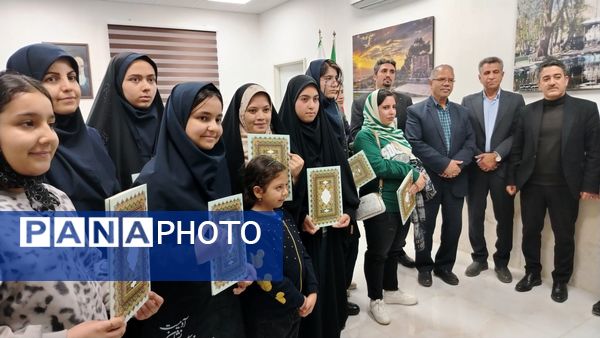 ملایر، شهر جهانی انگور و مبل و منبت ایران زمین