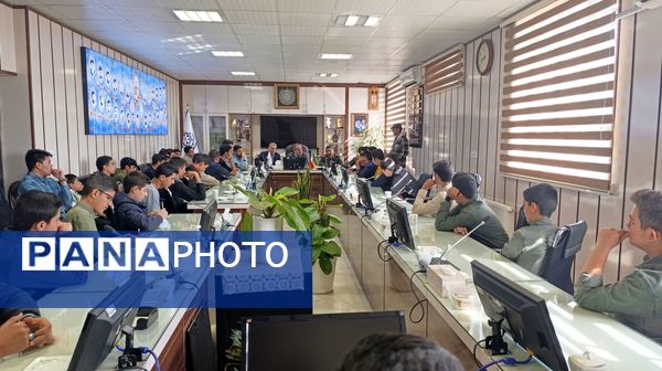 فرماندهان واحدهای حوزه مقاومت بسیج ۷ دانش‌آموزی مشهد مقدس به خط شدند