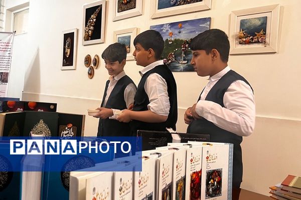 برپایی نمایشگاه کتاب در پژوهش‌سرای کاوش کهریزک 