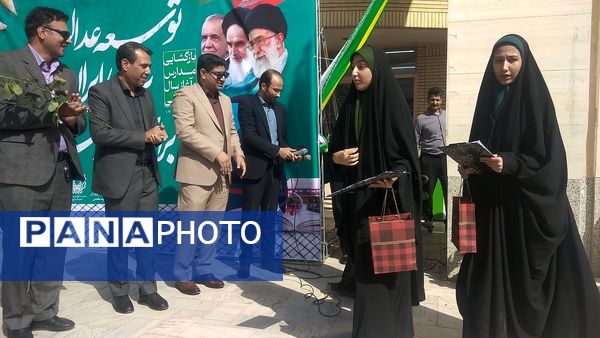 نواخته شدن زنگ مهر،زنگ خیرین و زنگ ایثار  در دبیرستان حسین ملایی
