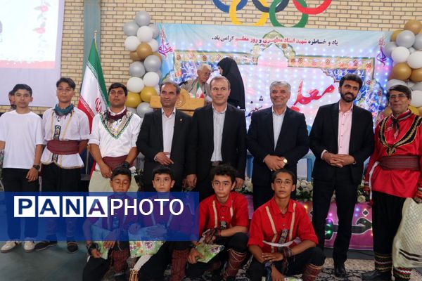 جشن گرامیداشت مقام معلم در شهرستان سملقان