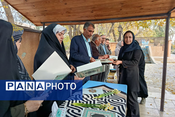 محفل صمیمی کارکنان اداری ناحیه ۴ شیراز به مناسبت روز زن