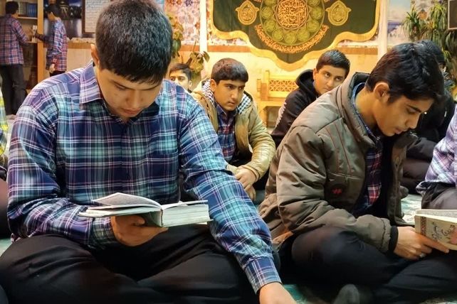 آخرین جلسه هفتگی، هیات الشهدای دبیرستان شهدای مدافع حرم منطقه ۱۰