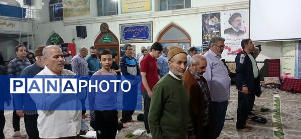 حضور رئیس حوزه علمیه شیروان در جمع معتکفین مسجد جامع شیروان