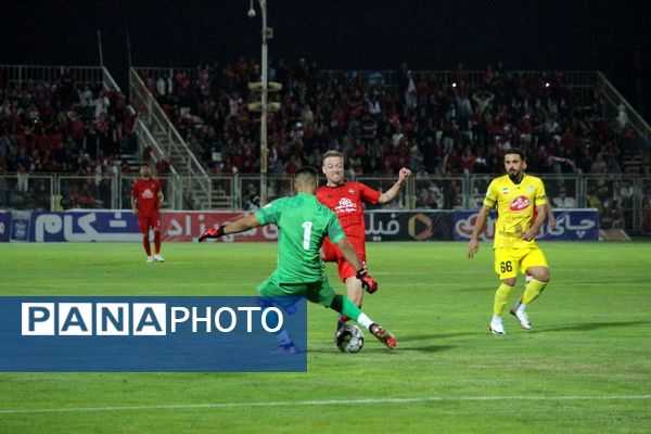 بازی بدون گل تراکتور و فجر سپاسی