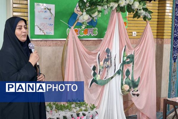 طرح نورانی «هم سجاده با مادر» در دبستان حکمت نبوی ناحیه دو شهرری 