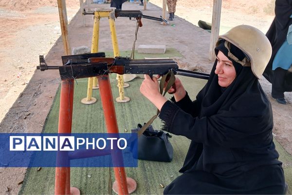 فرهنگیان ملارد به یاد شهدا در یادمان شهدای اقتدار زائر شدند