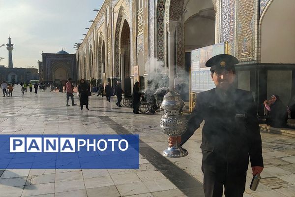 حال و هوای حرم مطهر حضرت علی بن موسی الرضا (ع) در دهه کرامت 
