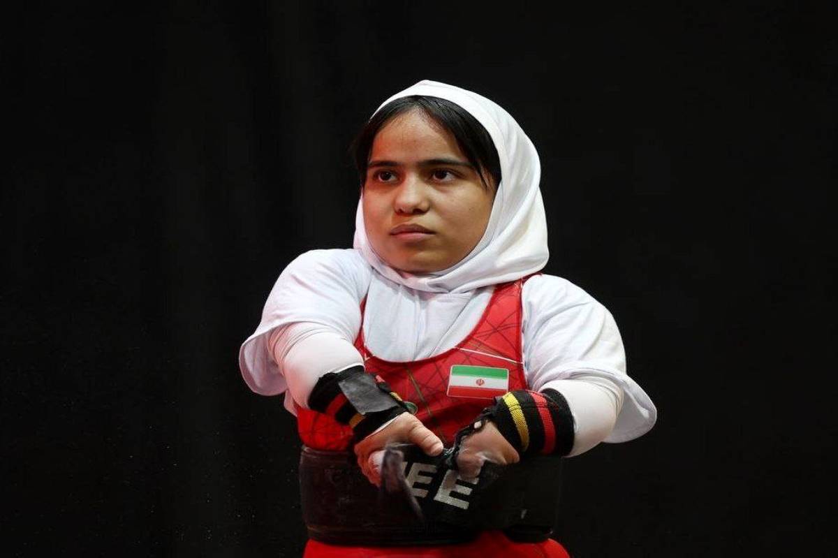 دشت اولین طلای کاروان ایران در نبرد با فولاد سرد/ نشان طلا در مشت زهرا پولادی/ مهدیه احسانی طلایی شد